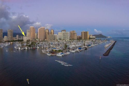 1676 Ala Moana Blvd, Honolulu HI  96815-1433 exterior