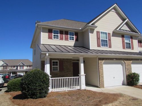 217 Fox Creek Blvd, Holly Springs, GA 30188-5751