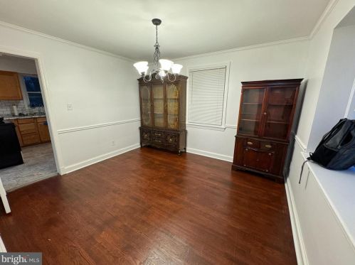 9522 Colesville Rd, Silver Spring MD  20901-4843 exterior