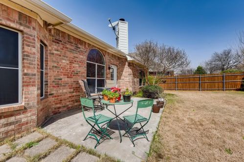 8513 Viridian Ln, Fort Worth TX  76123-2938 exterior