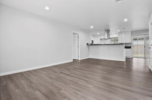 1032 Avenue, Lancaster, CA