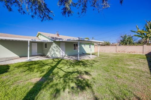 2046 Orange Ave, Anaheim CA  92804-3506 exterior