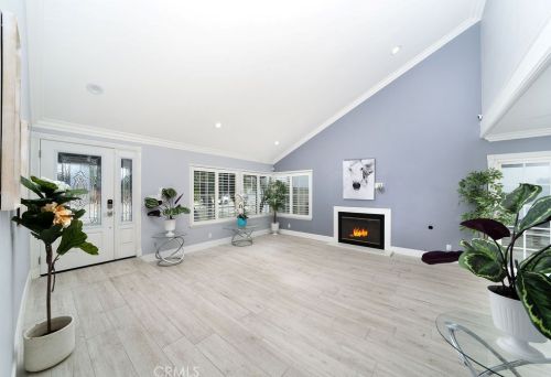 1332 Pembrooke Ln, Anaheim CA  92804-5434 exterior