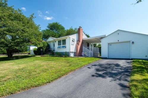 148 Howie Ave, Warwick, RI 02888-4826