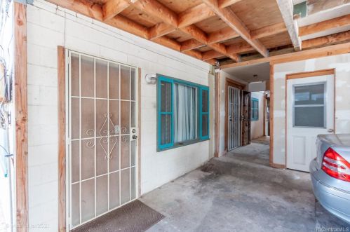 1607 Machado St, Honolulu HI  96819-3728 exterior