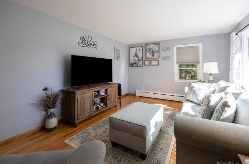 118 Orchard Hill Rd, Torrington CT  06791-1621 exterior