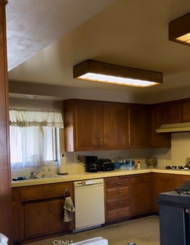 926 Fletcher Ave, Redlands, CA 92373-5045