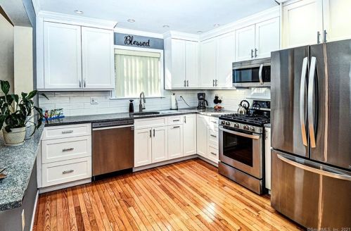 312 Foxboro Dr, Norwalk, CT 06851-1148
