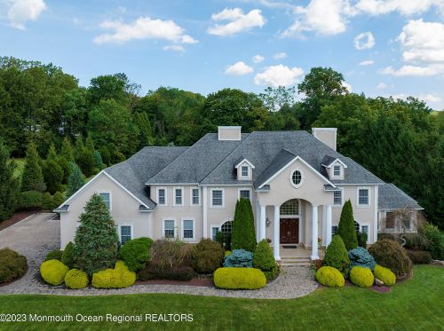 16 Winchester Ln, Holmdel Village, NJ 07733-1868