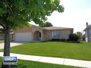 624 Briarwood Ave, Romeoville, IL 60446-1664