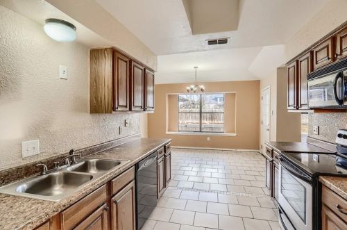 6848 Megan Ln, Fort Worth TX  76182-4442 exterior