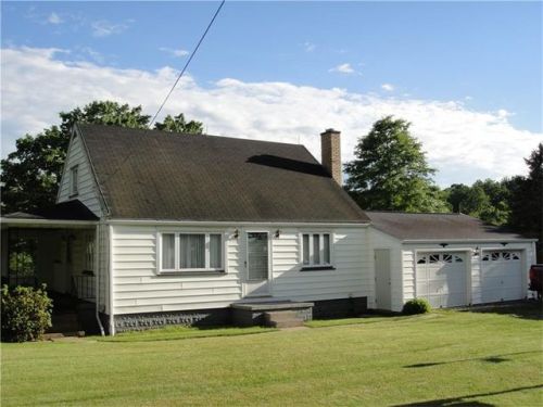 558 Spruce Hollow Rd, Vandergrift PA  15690-9027 exterior