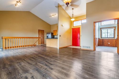8300 Leesburg Ct, Elizabeth, CO 80107-9366