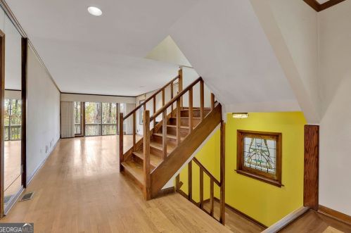 120 Huntcliff Pt, Atlanta GA  30350-1601 exterior