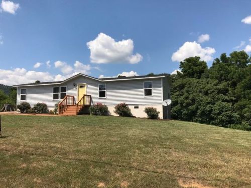 503 Village Dr, Vinton, VA 24179-4910
