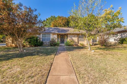 3200 Primrose Trl, Georgetown, TX 78628-2811