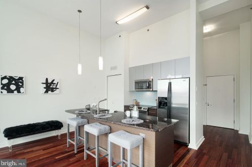 2101 Market St, Philadelphia, PA 19103-1313