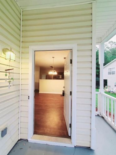 6676 Sunset Ct, Rex, GA 30273-2299