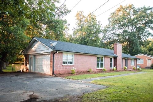 855 Cherokee Rd, Social Circle, GA 30025-2883