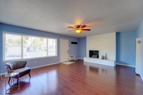 1398 Cuyamaca St, El Cajon, CA 92020-1539