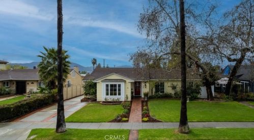 919 Bel Aire Dr, Burbank, CA 91501-1207