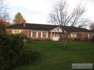 19 Carson Blvd, Edwards Crossroads, NC 28675-8419