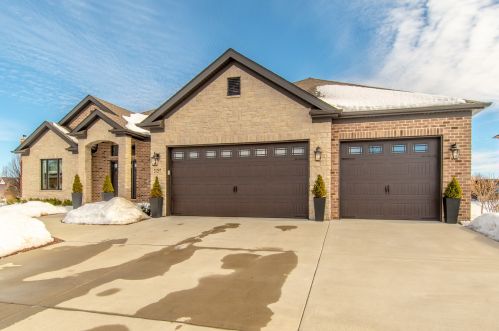21257 Redwood Ln, Joliet, IL 60404-7400