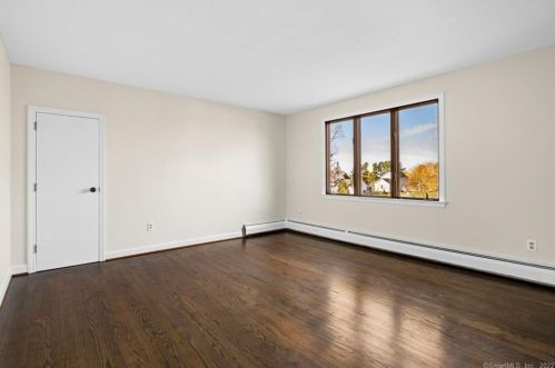 20 Summit Dr, Wapping CT  06074-3742 exterior