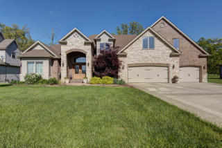 870 Lewis St, Marshfield, MO 65706-7908