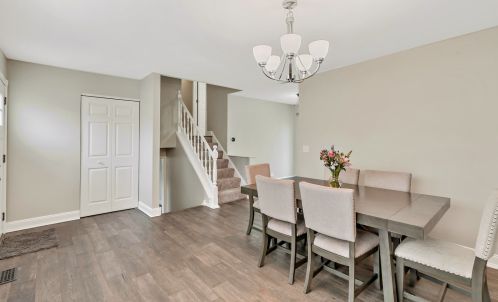 861 Voyager Dr, Hanover Park, IL 60103-4738