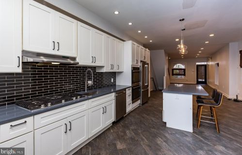 637 51st St, Philadelphia, PA 19143-1657