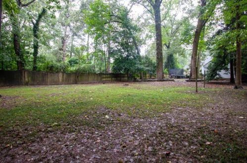 3103 Dl Dr, Atlanta GA  30305-2722 exterior