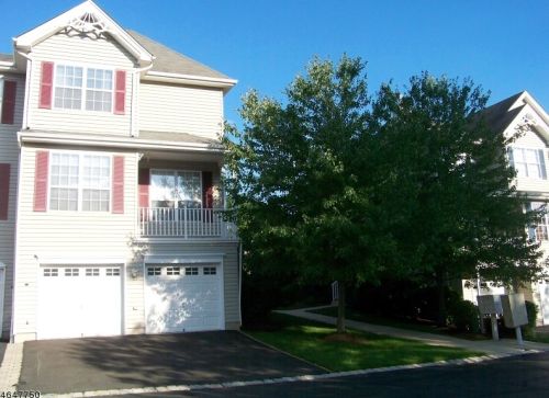 27 Briar Ln, Flemington, NJ 08822-3510