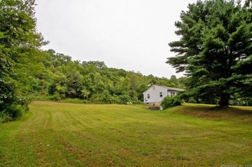 212 Middletown Rd, Colchester, CT 06415-1605