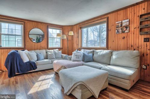 215 Cavalry Rd, Carlisle PA  17013-1606 exterior