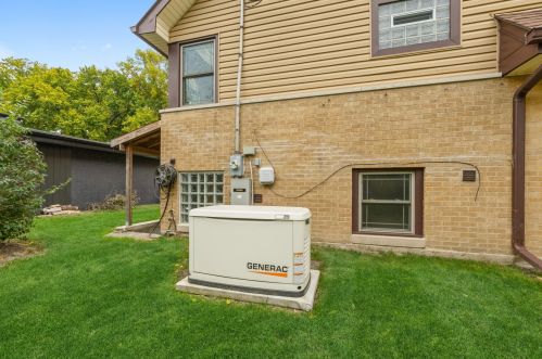 624 Burns Ave, Homewood IL  60422-1102 exterior