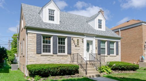 6318 Oketo Ave, Chicago, IL 60631-1918