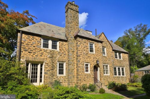 3915 Henry Ave, Philadelphia, PA 19129-1007