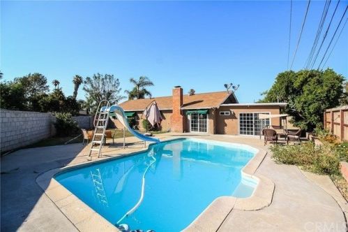 8784 Fairport Ct, Riverside, CA 92503-4018
