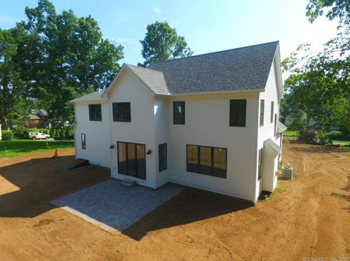 1447 Neipsic Rd, Glastonbury, CT 06033-3414
