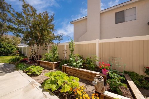 20752 Freeport Dr, Riverside CA  92508-3145 exterior