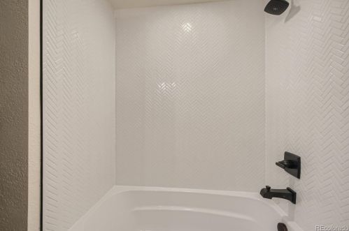 8526 Mineral Cir, Englewood CO 80112-2748 exterior