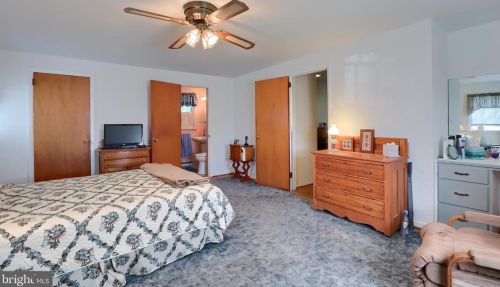 1845 Rockford Ln, Lancaster PA  17601-5028 exterior