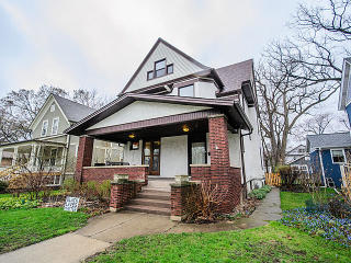 1006 Elmwood Ave, Evanston IL  60202-1201 exterior