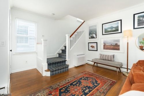 86 Midland Blvd, Maplewood NJ  07040-1810 exterior