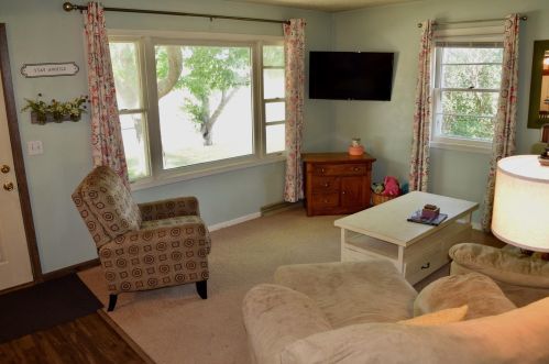 1006 Boxelder Ave, Marshall, MN 56258-1524