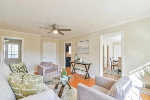 85 Kennedy Dr, Carrollton, GA 30116-8648