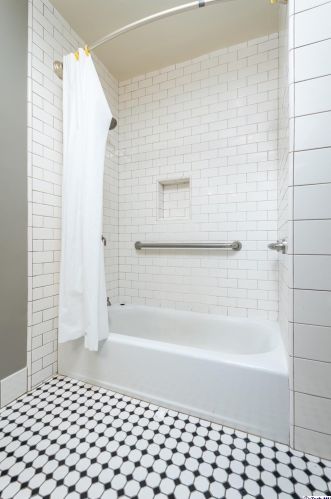 1357 Moncado Dr, Glendale CA  91207-1831 exterior