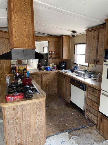 4 Robbins St, Hinsdale, NH 03451-2438