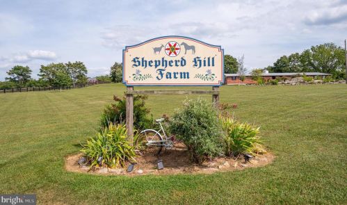 624 Little Georgetown Rd, Hedgesville, WV 25427-5835